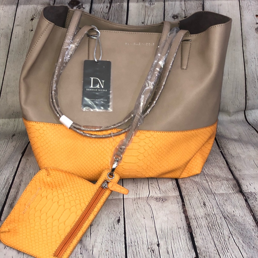 Danielle Nicole Savannah tote tan and orange